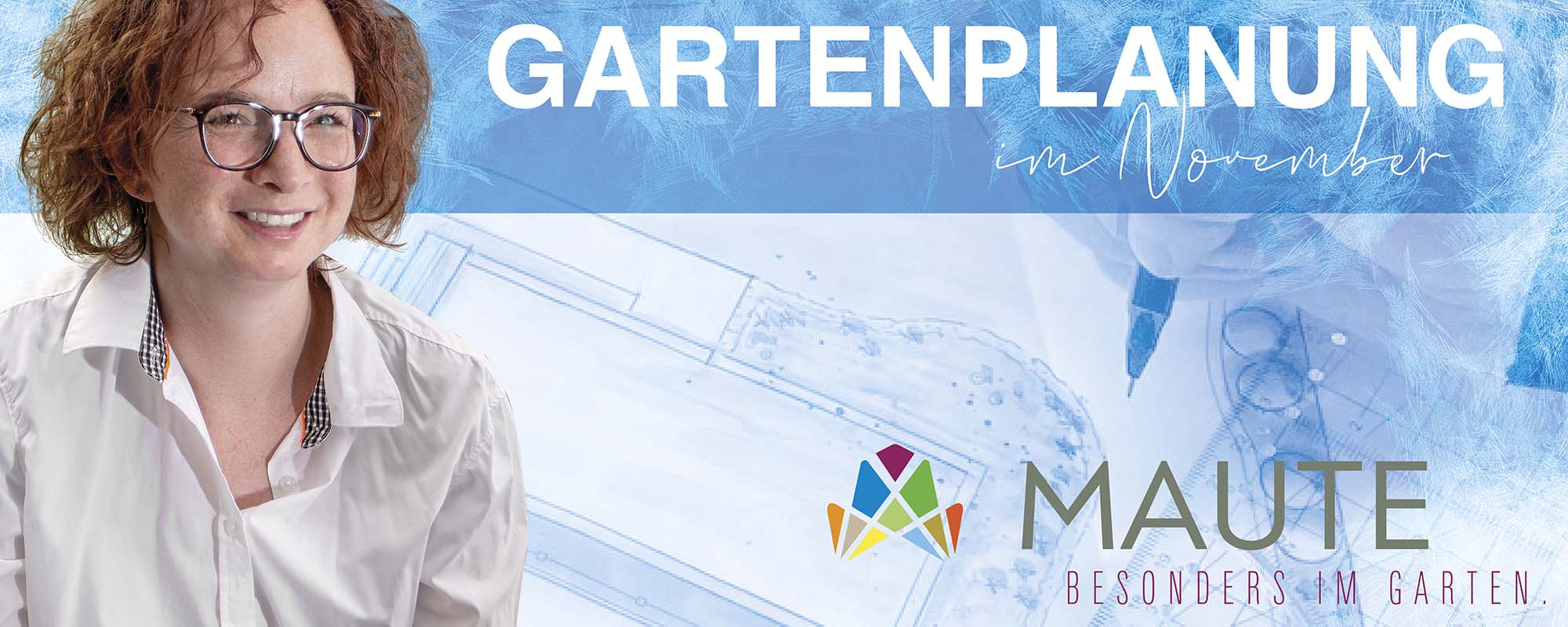 Gartenplan Skizze im Hintergrund und lächelnde Mitarbeiterin vorne